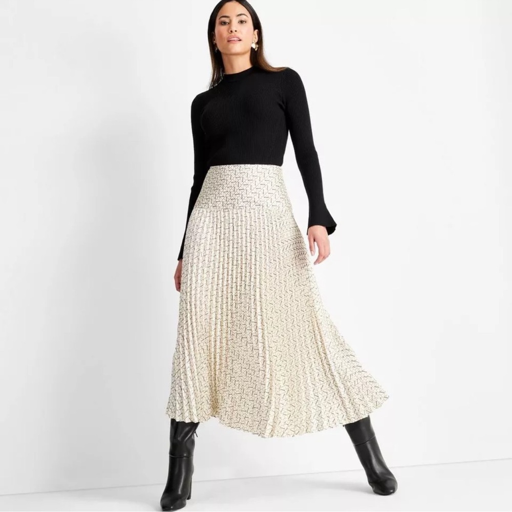 Target Cream Patterned Pleated Midi Skirt